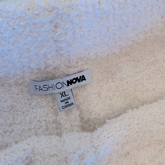 Fashion Nova cropped tank + short set in fuzzy squishy cozy cream size XL - Picture 6 of 9